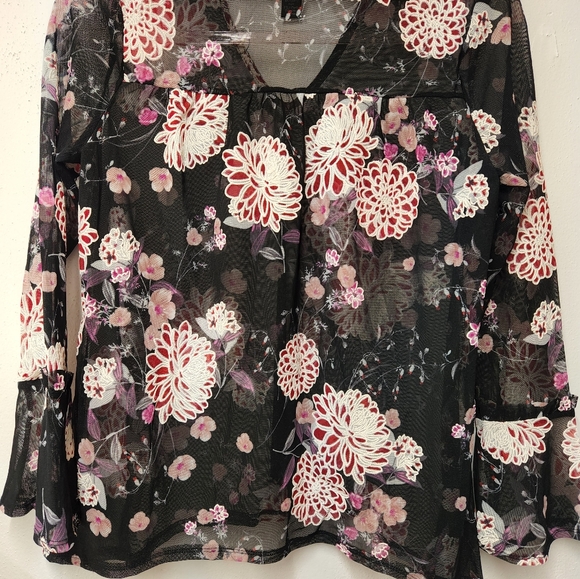 INC Internatinal Concepts Top - Picture 7 of 7